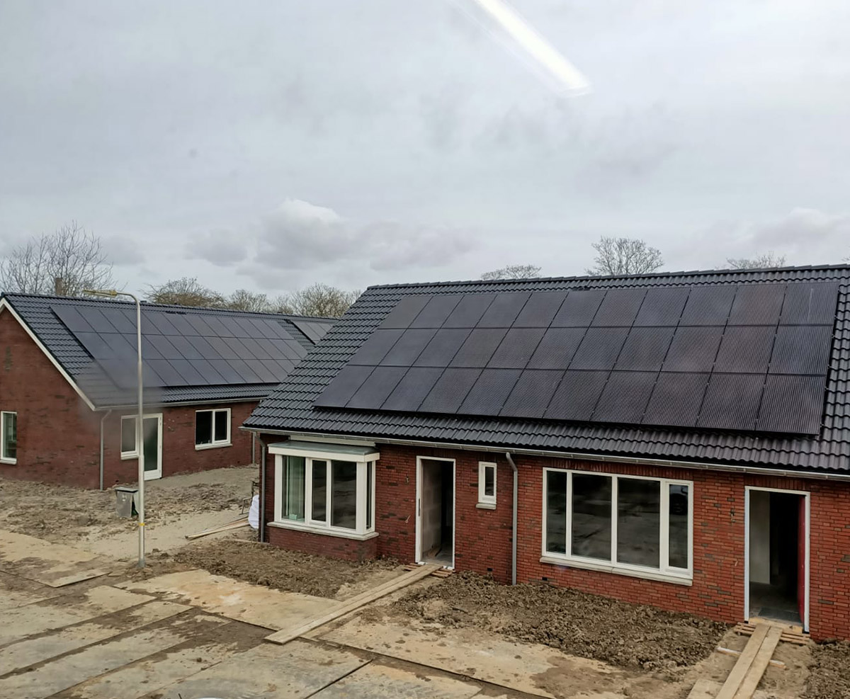 Nieuwbouwhuizen met zonnepanelen Puttershoek