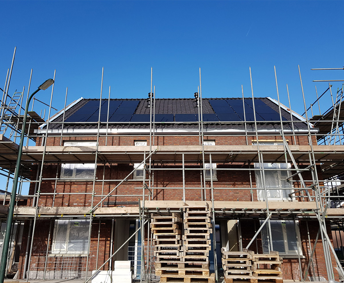 Zonnepanelen op huis in Tholen