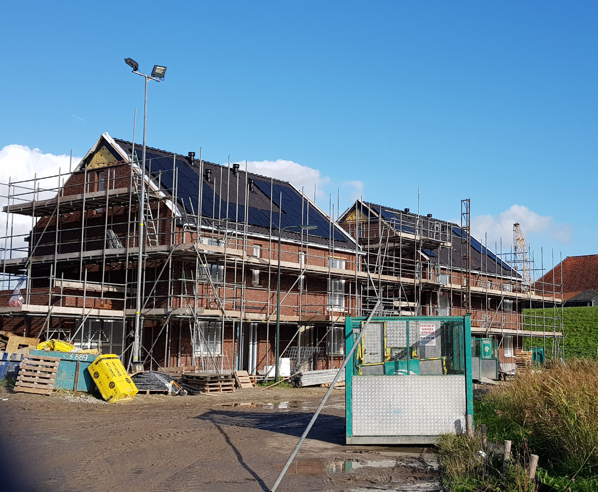 Zonnepanelen op huizen in Tholen